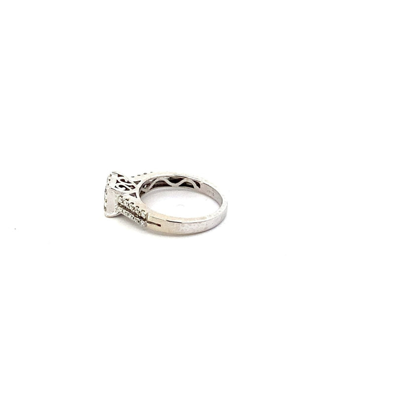 Ladies Diamond Ring 17 Dias .56 Carat T.W. 14K Yellow Gold 3.03g