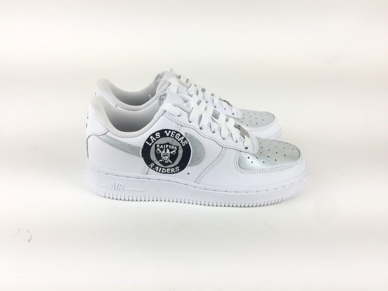 NIKE WMNS AIR FORCE 1 '07 LAS VEGAS RAIDER CUSTOM SHOE