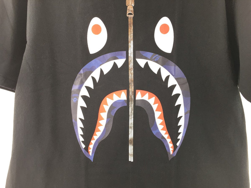 A BATHING APE A BATHING APE STAR SHARK ZIP PRINT TEE PURPLE