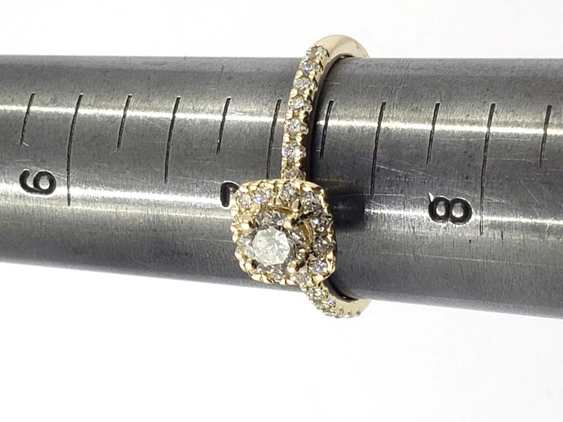 .36cntr Diamond Engagement Ring 17 Diamonds .84 Carat T.W. 14K Yellow Gold 2.4g