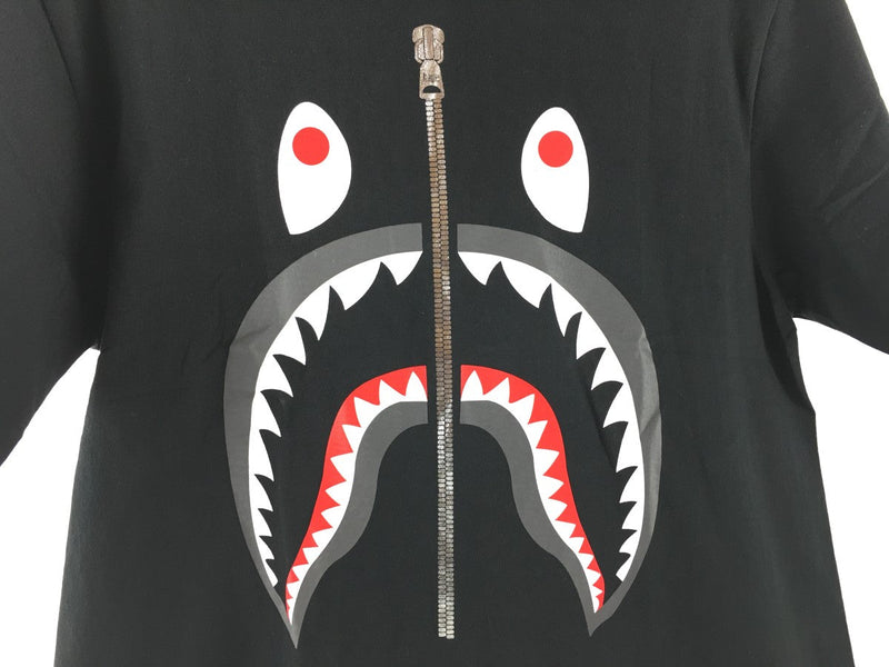 A BATHING APE BLACK SHARK GRAPHIC PRINT T-SHIRT BLACK/GREY