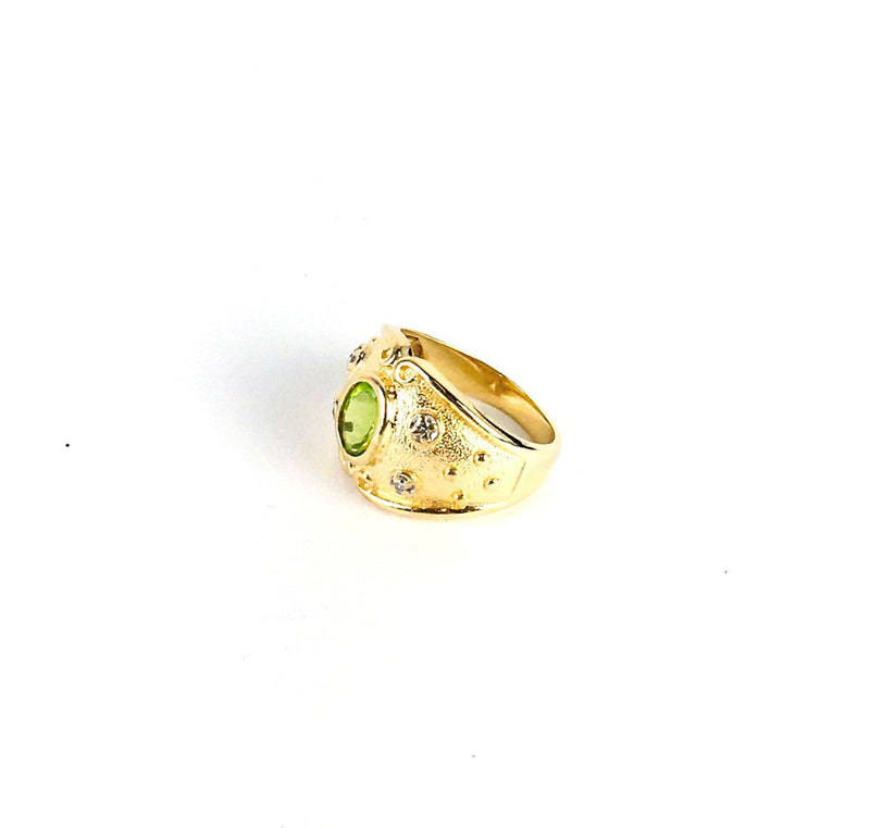 Peridot Diamond Ring 4 Diamonds .04 Carat T.W. 14K Yellow Gold