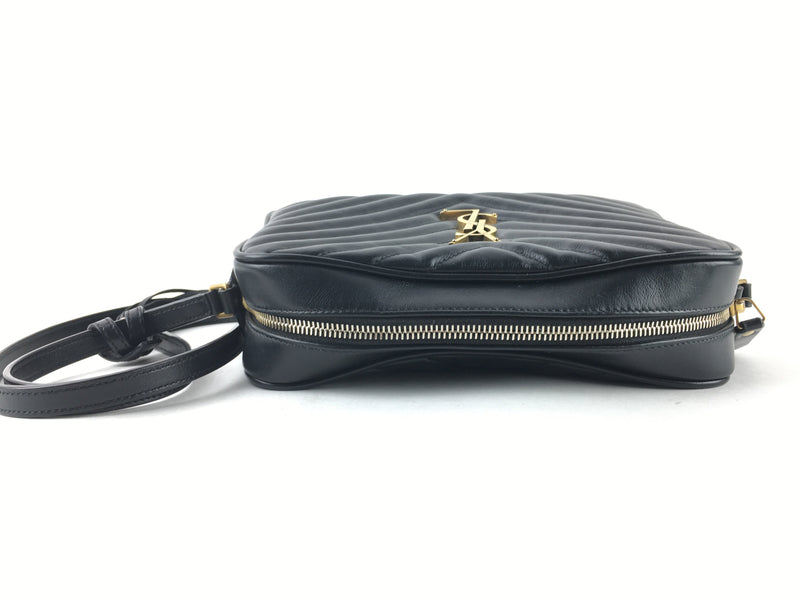 Yves Saint Laurent Model Matelasse Leather Camera Bag (RZX) 5128