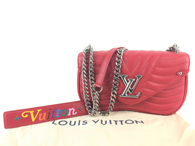 Louis Vuitton New Wave Chain Red Calfkin MM (LRCR) 8427