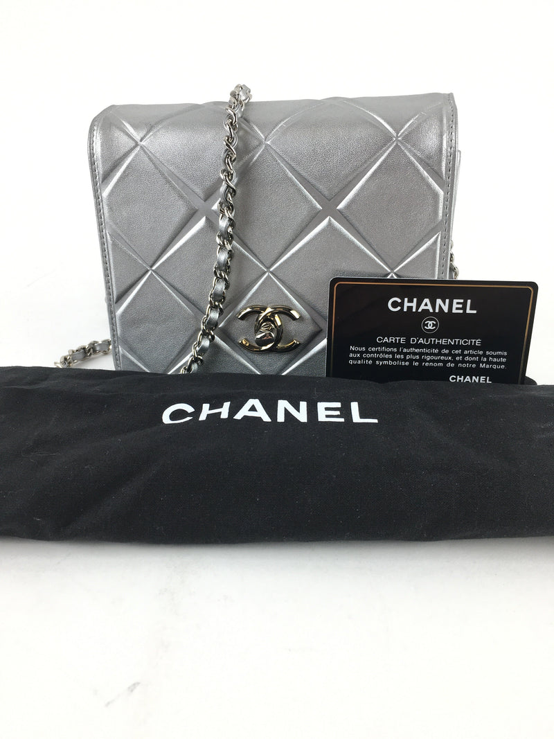 Chanel Silver Mini Propeller Flap Bag (LZXZ) 7052