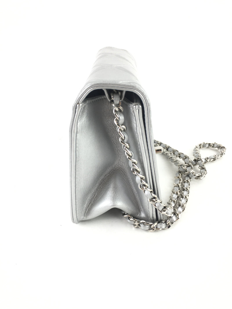 Chanel Silver Mini Propeller Flap Bag (LZXZ) 7052